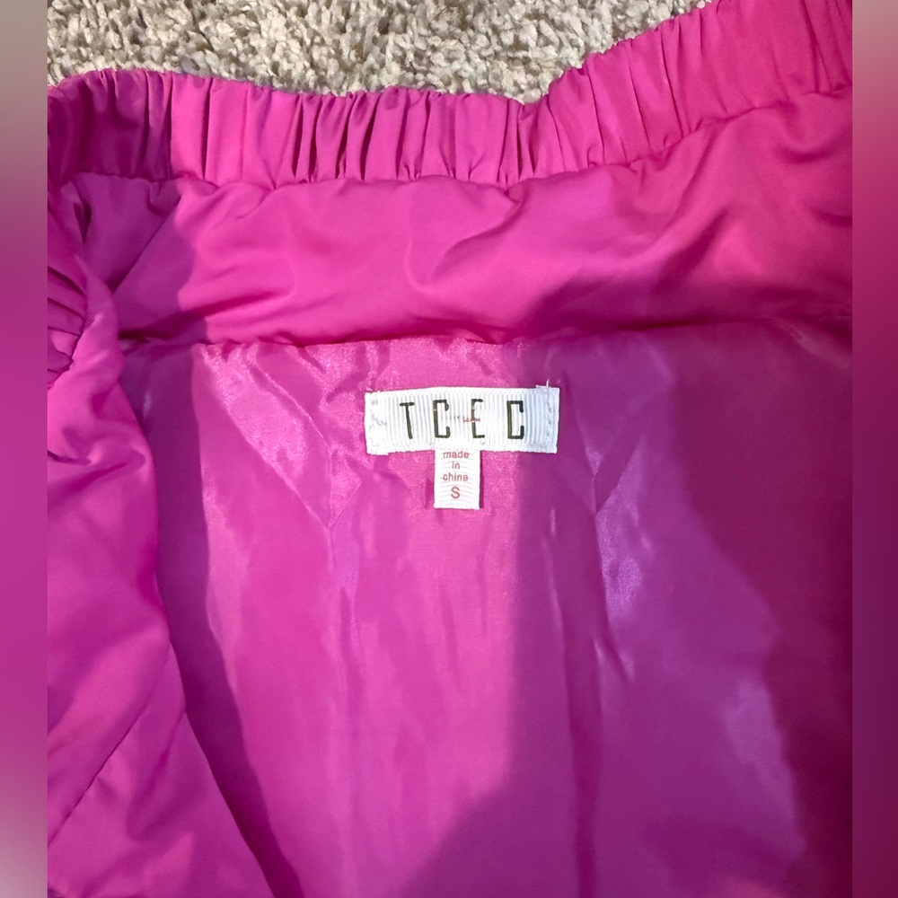 TCEC Pink Ruffle Vest Small - Picture 8 of 8